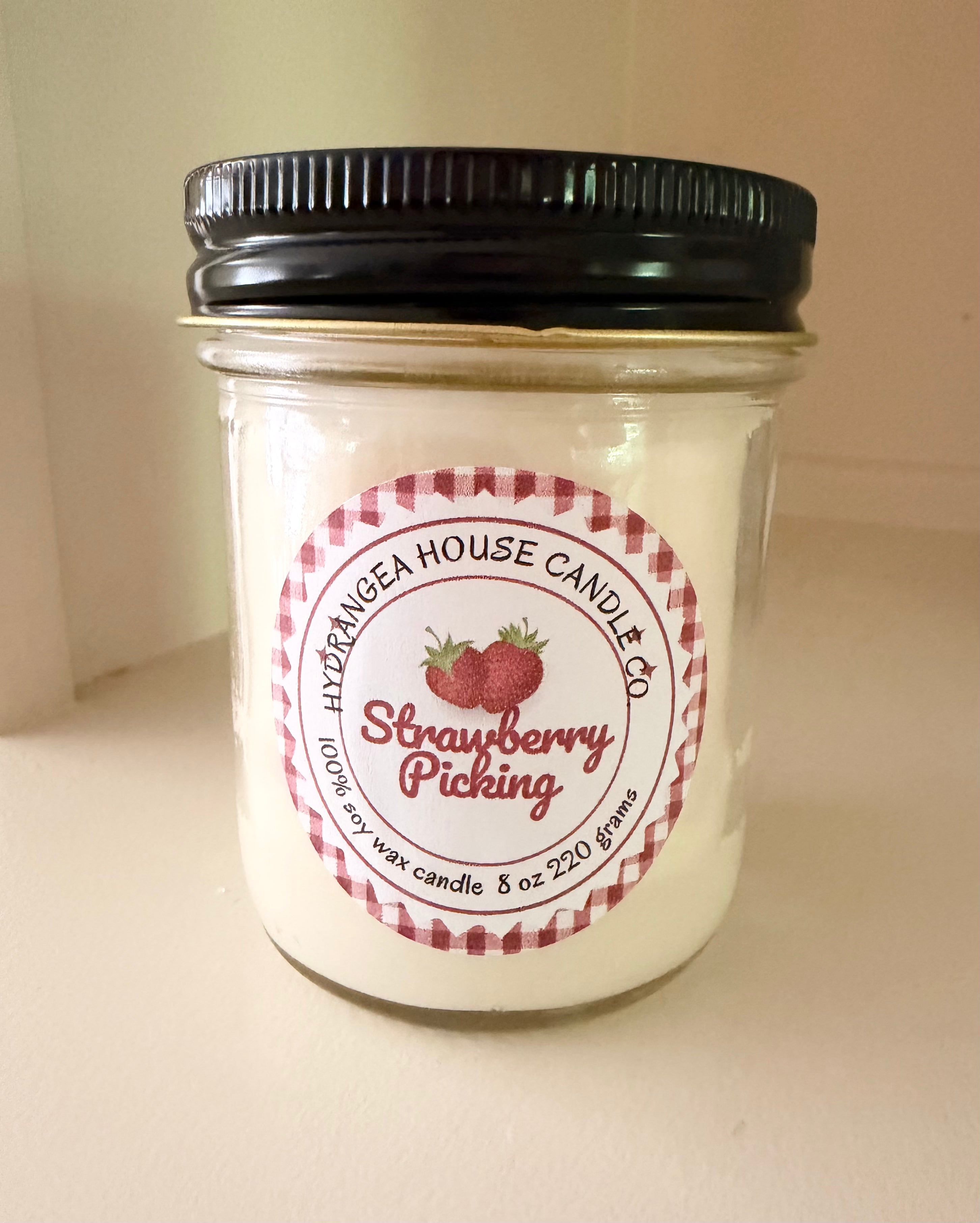 Strawberry Picking 8 oz soy candle
